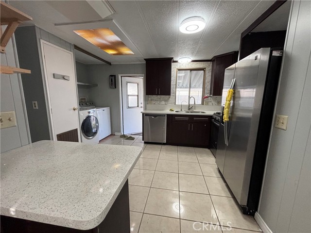 Detail Gallery Image 3 of 9 For 8111 Stanford Ave #154,  Garden Grove,  CA 92841 - 2 Beds | 2 Baths