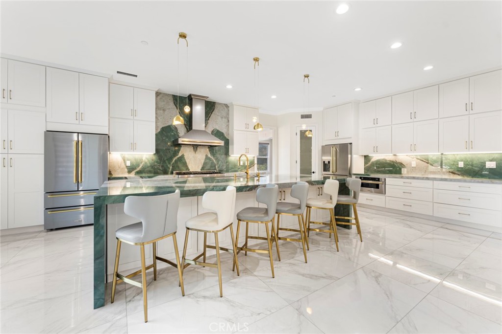 B81a151c Fe28 40ba Bf71 242894fb5e8e