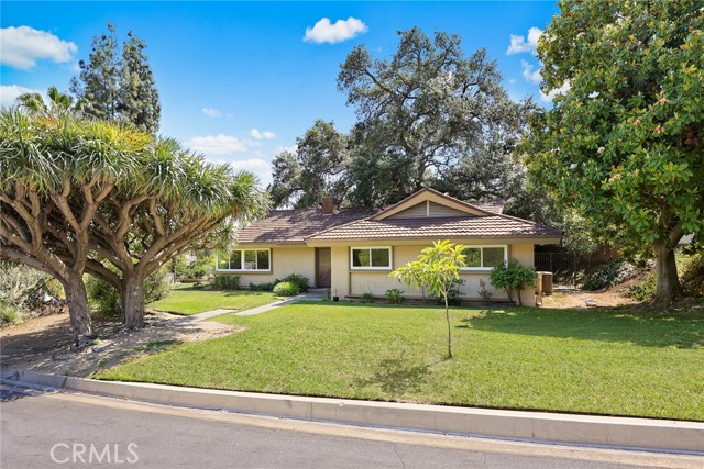 250 Hillgreen Place, Arcadia CA: https://media.crmls.org/medias/b81a4f31-bdcf-435b-b15c-63422fb5899f.jpg