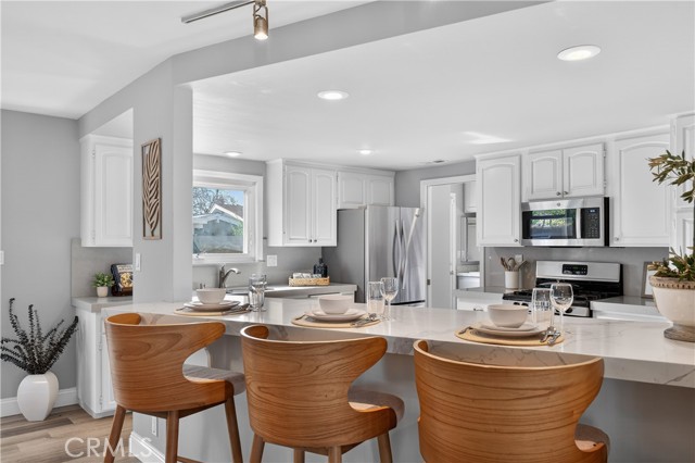 Detail Gallery Image 11 of 37 For 1610 E 20th St, Santa Ana,  CA 92705 - 3 Beds | 2 Baths