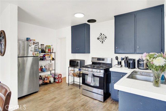 Detail Gallery Image 8 of 27 For 745 N Pauline St, Anaheim,  CA 92805 - 4 Beds | 2 Baths