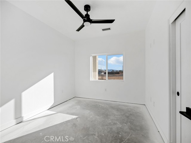 Detail Gallery Image 21 of 33 For 15605 Dale Evans Pkwy, Apple Valley,  CA 92307 - 4 Beds | 2/1 Baths