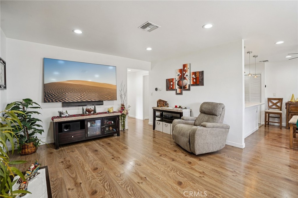 MLS #SB25274589 image #6