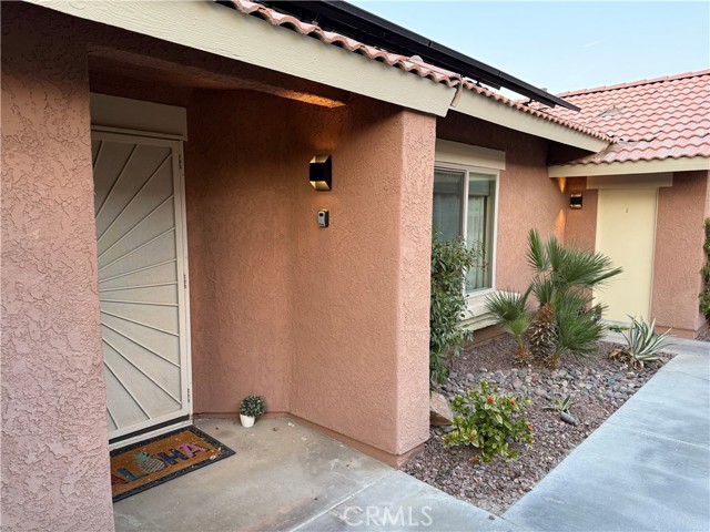 42297 Sultan Avenue, Palm Desert CA: https://media.crmls.org/medias/b81ef497-c401-45d1-ad76-8ea5498c711a.jpg