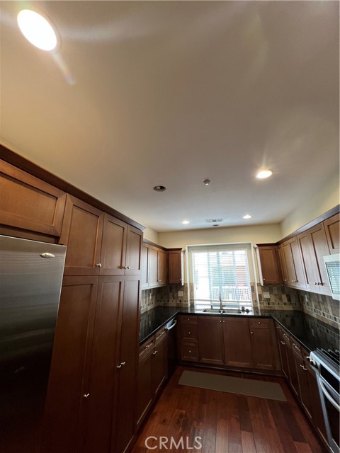 Detail Gallery Image 7 of 29 For 2303 Jefferson St #1210,  Torrance,  CA 90501 - 3 Beds | 3 Baths