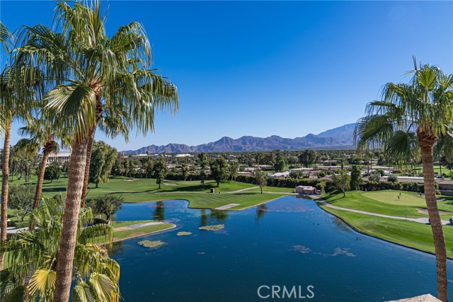 Detail Gallery Image 2 of 34 For 899 Island Dr #703,  Rancho Mirage,  CA 92270 - 3 Beds | 3/1 Baths