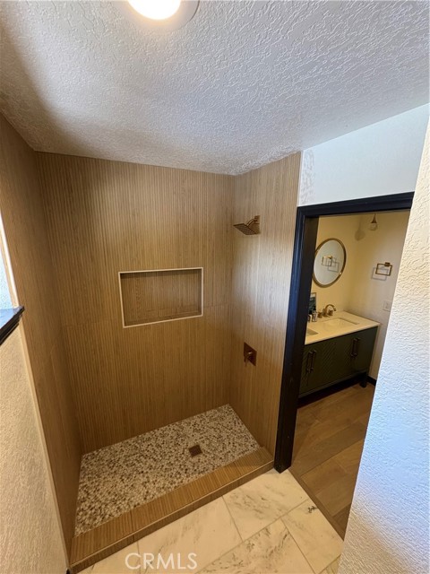 635 Becky Lane, San Marcos CA: https://media.crmls.org/medias/b8209bc5-c604-4b21-acf8-988accb9fc8f.jpg
