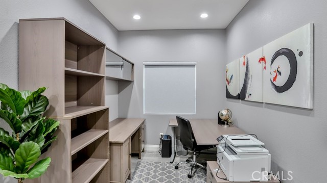408 S Flower Street, Santa Ana CA: https://media.crmls.org/medias/b8209ee8-ee28-4a3c-ba03-8e296be5e6fa.jpg