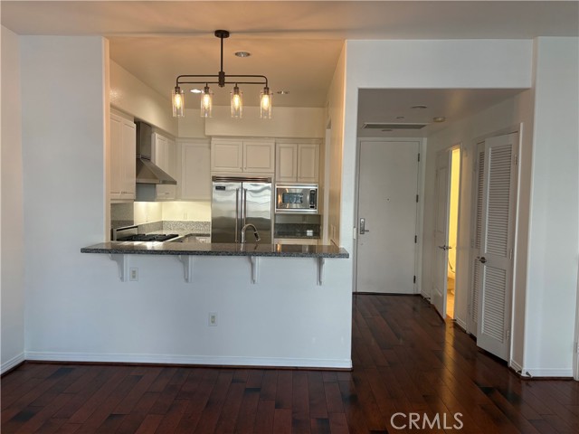 4050 Glencoe Avenue, Marina del Rey CA: https://media.crmls.org/medias/b820ae3c-09ee-43e7-844c-7178c85db524.jpg