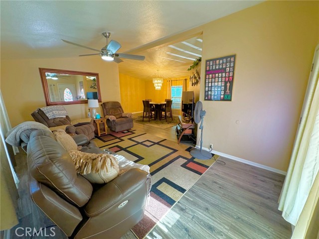 Detail Gallery Image 10 of 40 For 4901 Green River Rd #168,  Corona,  CA 92878 - 3 Beds | 2 Baths