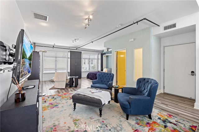 919 E Santa Ana Boulevard, Santa Ana CA: https://media.crmls.org/medias/b822aa31-7c2b-4586-bb5c-cd1e128aecaf.jpg
