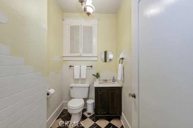 Detail Gallery Image 26 of 66 For 605 E Home Ave, Fresno,  CA 93728 - 5 Beds | 4/1 Baths