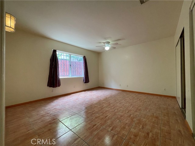 Detail Gallery Image 7 of 13 For 1349 Walnut Ave, Long Beach,  CA 90813 - 2 Beds | 2 Baths