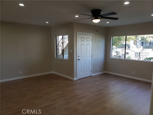 Detail Gallery Image 7 of 15 For 10213 Laurel Canyon Bld, Pacoima,  CA 91331 - 4 Beds | 2 Baths