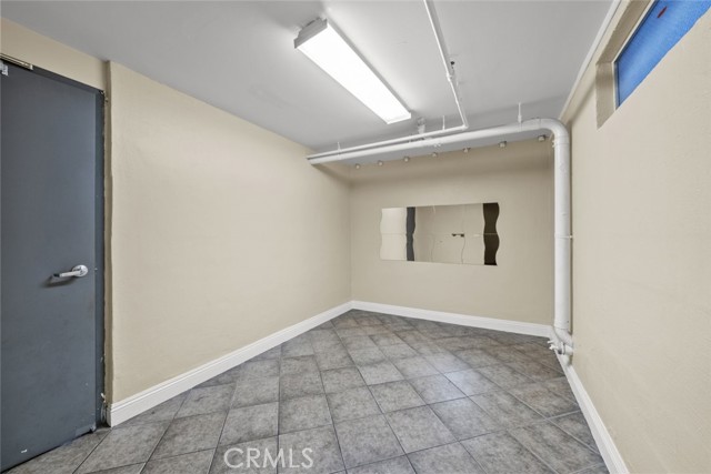 7142 Ethel Avenue, North Hollywood CA: https://media.crmls.org/medias/b8243f15-92e3-4aa5-9680-73948d01d2fa.jpg