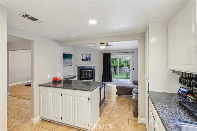 Detail Gallery Image 8 of 21 For 40646 Malibar Ave, Hemet,  CA 92544 - 2 Beds | 2 Baths
