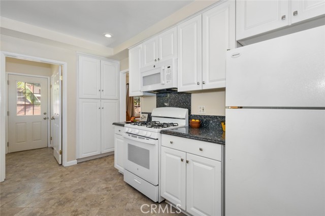 Detail Gallery Image 11 of 37 For 1218 E Opal Ave, Anaheim,  CA 92805 - 3 Beds | 2/1 Baths