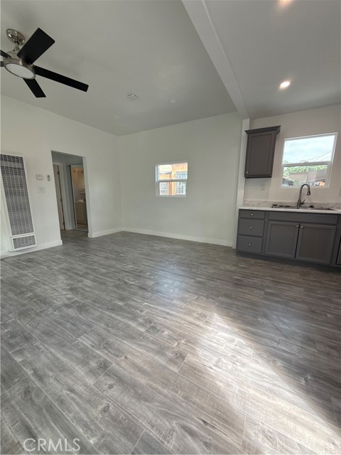 Detail Gallery Image 13 of 18 For 6428 S Van Ness Ave, Los Angeles,  CA 90047 - – Beds | – Baths