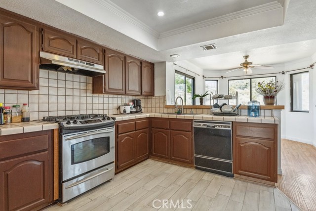 8636 Riggins Road, Phelan CA: https://media.crmls.org/medias/b826207f-9980-4ed8-981a-e61d93e6df75.jpg