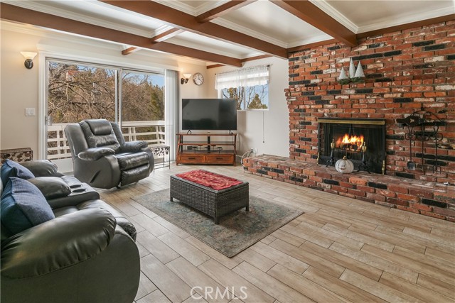 Detail Gallery Image 3 of 13 For 28252 Bern Ln, Lake Arrowhead,  CA 92352 - 4 Beds | 3 Baths