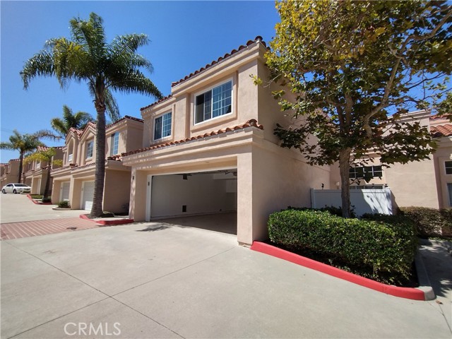 Image 2 for 2164 Canyon Dr #J, Costa Mesa, CA 92627