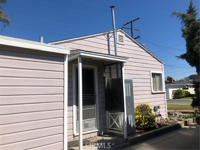 2703 Mackay Lane, Redondo Beach, California 90278, 2 Bedrooms Bedrooms, ,1 BathroomBathrooms,Residential,Sold,Mackay,SB22054287