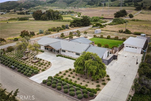 2289 Falcon Ridge Lane, Los Osos CA: https://media.crmls.org/medias/b826fb15-7457-4c22-ba2d-a1c899b6eb40.jpg