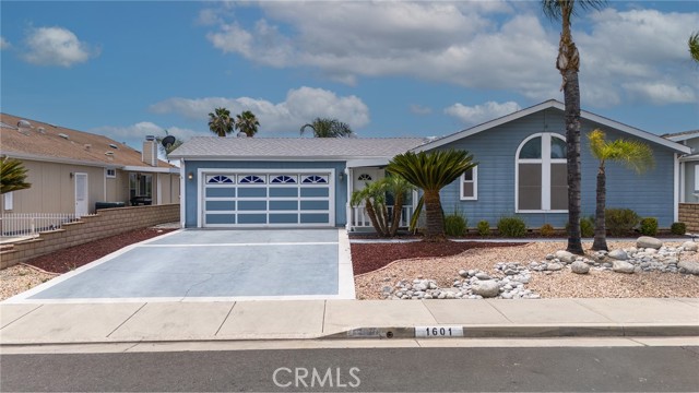 Detail Gallery Image 1 of 1 For 1601 Ailanthus Dr, Hemet,  CA 92545 - 3 Beds | 2 Baths