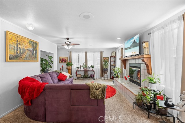 1876 Sparrow Road, Wrightwood CA: https://media.crmls.org/medias/b8272c73-374b-42fa-a3c7-dcb89a870382.jpg