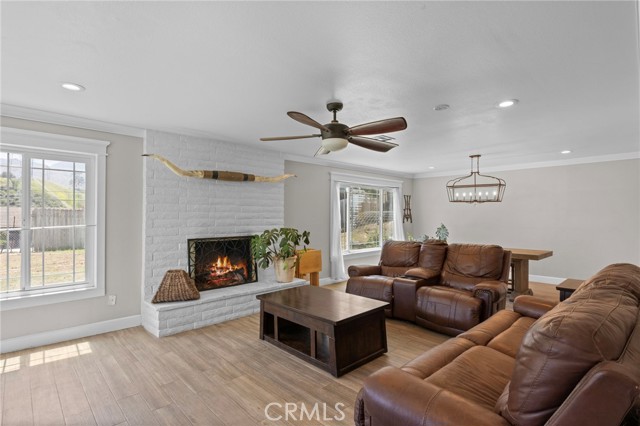 23994 Prado Lane, Colton CA: https://media.crmls.org/medias/b827dd5e-3954-4df9-903b-fa2100659a76.jpg