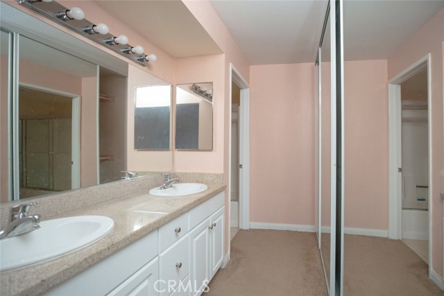 Detail Gallery Image 8 of 31 For 5540 Owensmouth Ave #206,  Woodland Hills,  CA 91304 - 2 Beds | 2 Baths