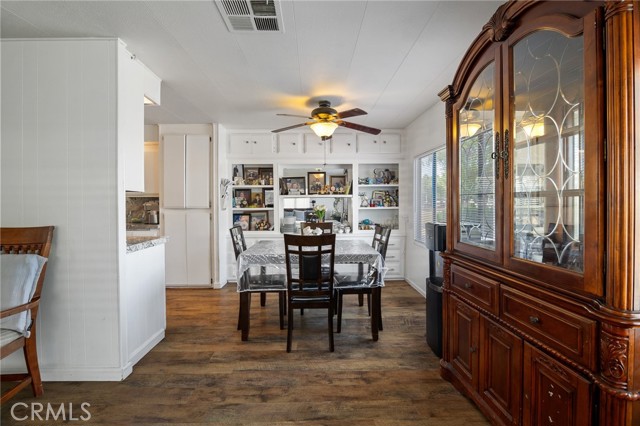 3524 East Avenue, Palmdale CA: https://media.crmls.org/medias/b828c3c8-698d-4913-a735-c02c02c3b23b.jpg
