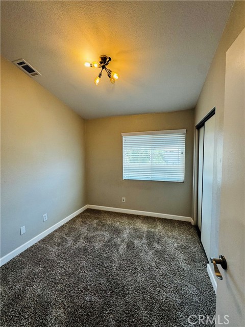 Detail Gallery Image 12 of 28 For 39780 Oak Cliff Dr, Temecula,  CA 92591 - 3 Beds | 2/1 Baths