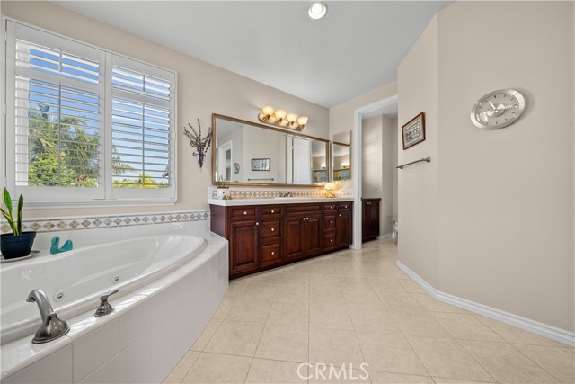 Detail Gallery Image 22 of 36 For 259 Trellis Pl, Camarillo,  CA 93012 - 5 Beds | 4/1 Baths