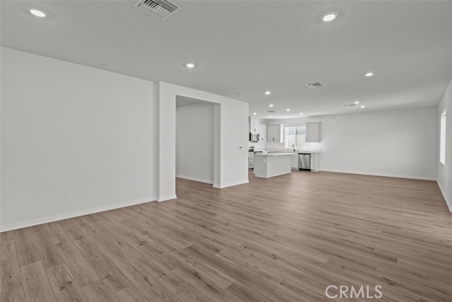 1213 Butterfly Way, Banning CA: https://media.crmls.org/medias/b8291f80-9e40-4a5d-b305-1f668acd349b.jpg