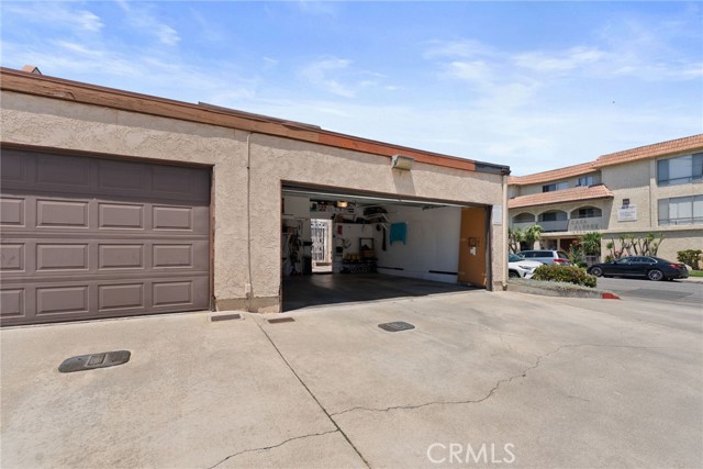 Detail Gallery Image 26 of 39 For 13011 Doty Ave #44,  Hawthorne,  CA 90250 - 3 Beds | 1/1 Baths
