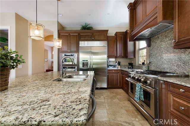 Detail Gallery Image 10 of 35 For 4731 Oceanridge Dr, Huntington Beach,  CA 92649 - 5 Beds | 6/1 Baths