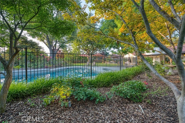 6695 N Van Ness Boulevard, Fresno CA: https://media.crmls.org/medias/b82aae63-4b8a-40e4-93f4-722970083685.jpg