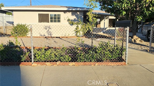 Detail Gallery Image 2 of 35 For 672 N 17th, Banning,  CA 92220 - 3 Beds | 2 Baths