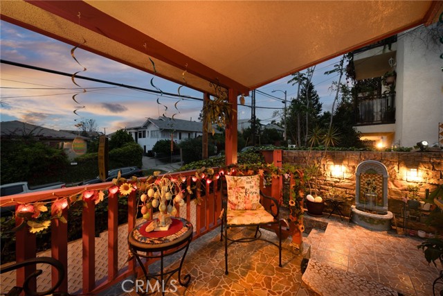 Detail Gallery Image 4 of 49 For 3812 Middlebury, Los Angeles,  CA 90004 - 3 Beds | 2/1 Baths