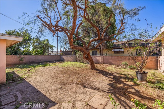 Detail Gallery Image 10 of 39 For 2420 W Grivey, Anaheim,  CA 92804 - 3 Beds | 2 Baths