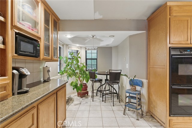 24980 Sunset Way, Tehachapi CA: https://media.crmls.org/medias/b82cac2b-faf7-4cf7-8804-47f3235f3715.jpg