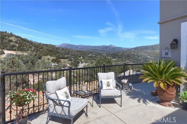 Detail Gallery Image 35 of 66 For 42038 Empty Creek, Oakhurst,  CA 93644 - 3 Beds | 2 Baths