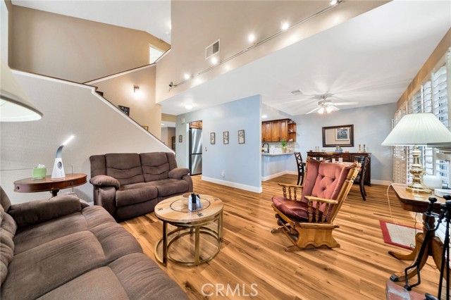 Detail Gallery Image 9 of 37 For 3736 Live Oak Dr, Pomona,  CA 91767 - 2 Beds | 3 Baths