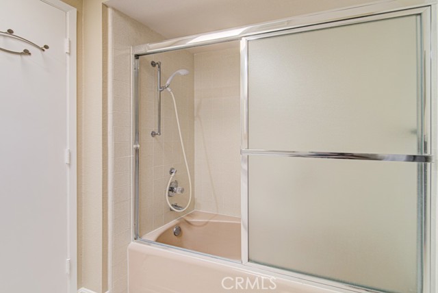 901 Ronda Sevilla, Laguna Woods CA: https://media.crmls.org/medias/b82df018-65fb-4222-b77e-f98f520d98ca.jpg