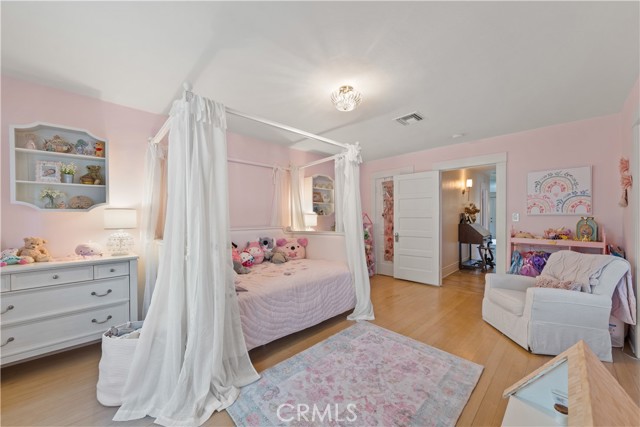 743 Harvard Avenue, Claremont CA: https://media.crmls.org/medias/b82e8828-0766-41d0-bd0b-9e29c09cf148.jpg