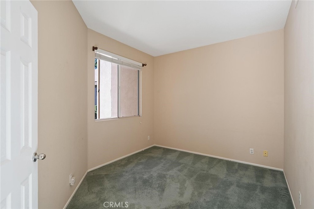 MLS #OC25245159 image #9