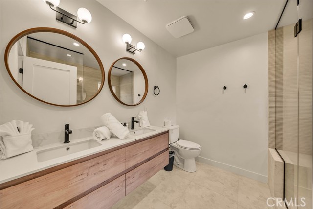 6 Bed Home for Sale in Van Nuys, California