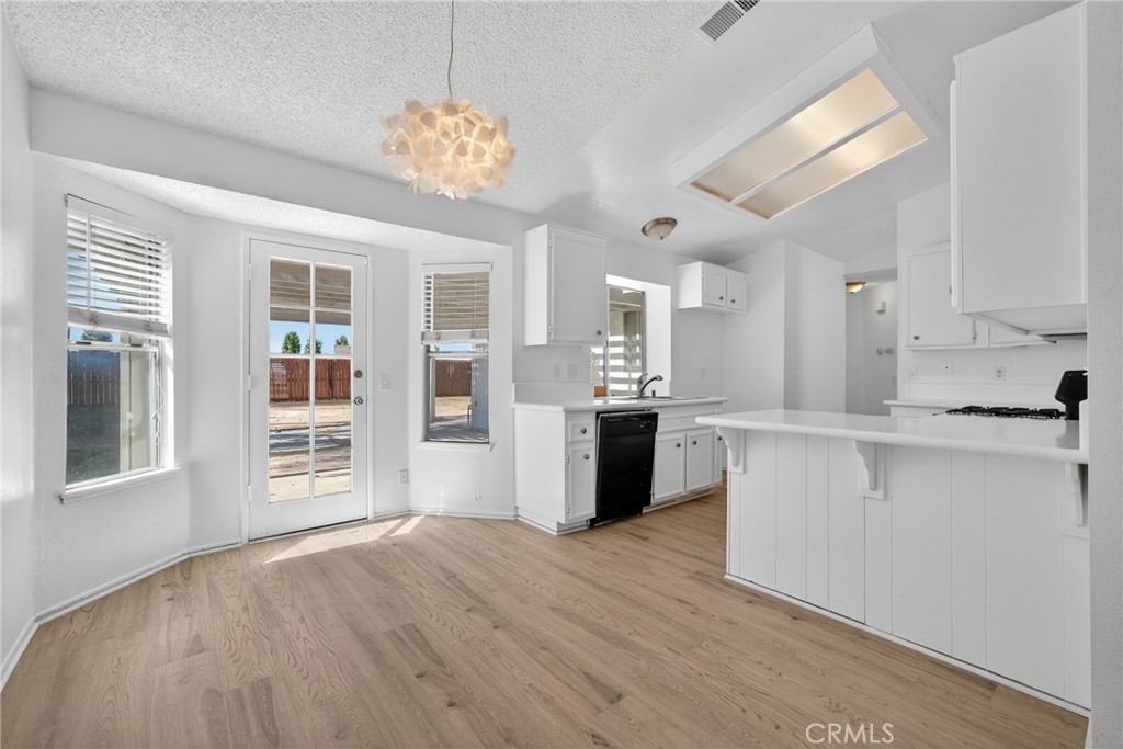 MLS #OC25244729 image #14