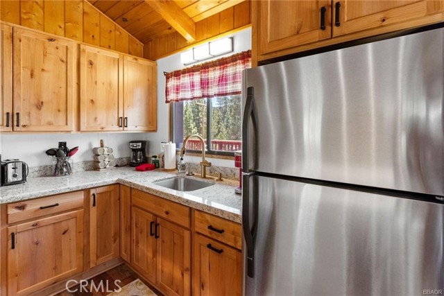 Detail Gallery Image 13 of 25 For 39273 Peak Ln, Big Bear Lake,  CA 92315 - 3 Beds | 2 Baths